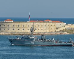 Не залишається носіїв крилатих ракет: у Криму, можливо, знищено корабель "Циклон", — ВМС (відео)