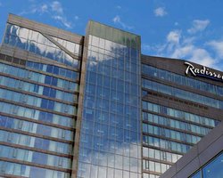 Черновецкого нашли в пятизвездочном отеле в Тбилиси