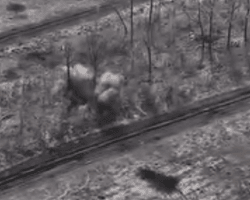 Прикували ланцюгом, щоб не "втік": прикордонники знищили міномет ЗС РФ під Бахмутом (відео)