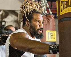 Бриггс: Кличко рухнет на настил ринга очень быстро