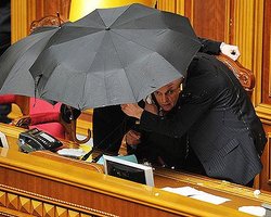 Прокуратура возбудила дело против двух депутатов оппозиции