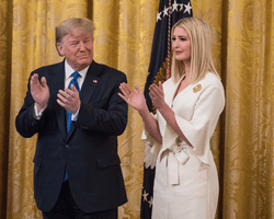 "Исторический момент": Иванка Трамп обратилась к отцу накануне инаугурации (фото)