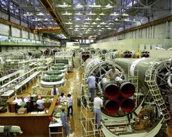 СМИ заявили, что РФ якобы может изготавливать 25 ракет "Орешник" ежемесячно: в СНБО отреагировали