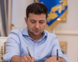 Зеленский ввел в действие санкции против Шария и Гужвы: детали указа