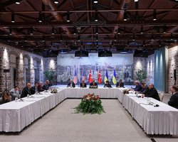 Переговоры в Стамбуле: Украина потребует встречи Путина с Зеленским и прекращение огня, – Reuters