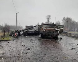 "Залишили лише згарище": ЗСУ дронами відбили штурм росіян, зупинивши колону бронетехніки