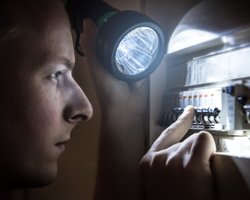 Аварийные отключения света введены в ряде областей: "Укренерго" ввело новые ограничения