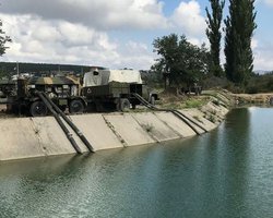 В Крыму военные из РФ перекрыли реку и перекачивают воду в Симферополь