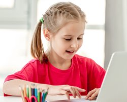 Есть ли общение в дистанционной школе? Как дети находят друзей и не остаются в одиночестве?