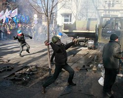 Беркут зачистил перекресток на Институтской