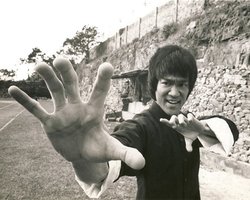 В США снимут фильм о юности Брюса Ли