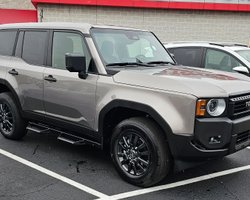 Новий Toyota Prado усього за рік проїхав майже 200 000 км без жодних проблем (фото)