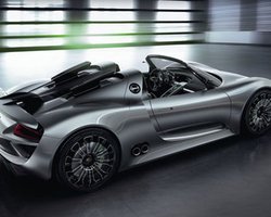 Porsche 918 Spyder представят в 2011 году