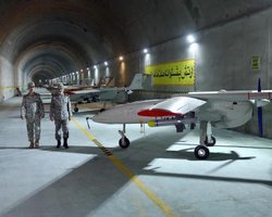 Разведчики тайно ищут в Иране химическое оружие, способное убить тысячи людей во время атак дронов, — Daily Mail