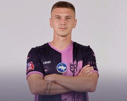 Футболіст збірної відмовився повертатись в Україну: як він виїхав і де гратиме