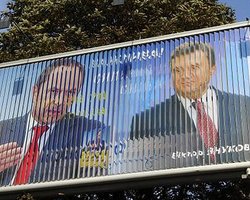 Кандидаты берут деньги на выборы у спонсоров, народа и друзей. Агитируют на свои немногие