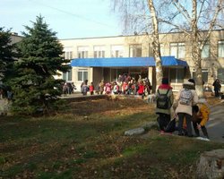 Распыление газа не повод для отмены школьных линеек, - МОН