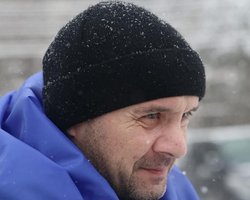 "Мамо, то я": як родина зустріла бійця ЗСУ, що повернувся з полону живим після "поховання"