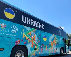 Збірна України показала свій автобус на Євро-2020 (фото)