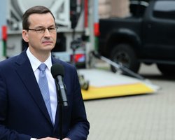 Миграционный кризис может отвлечь внимание от вторжения войск РФ в Украину, — премьер Польши