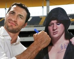 Бой Кличко-Поветкин сорвался из-за "рабского контракта"