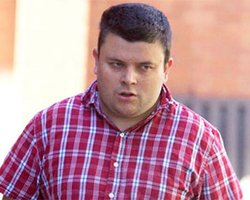 Британца посадили на полтора года за шутки над мертвыми в Facebook