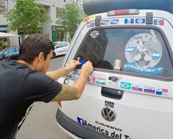 Аргентинцы с питбулем ехали на чемпионат мира в Россию более двух лет