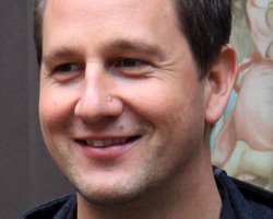 Мужчине сегодня сложно быть мужчиной, - норвежский актер