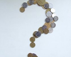 Банкиры побаиваются новых административных рычагов властей в порыве удержать гривну