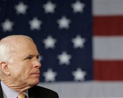 Маккейн призывает провести операцию в Сирии по ливийскому сценарию