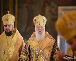 Новое вино в ветхих мехах. Как украинцы отреагировали на противостояние в ПЦУ