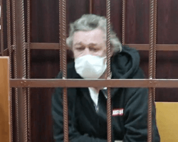 Михаила Ефремова отправили под домашний арест за смертельное ДТП