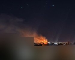 Крым под массированной атакой дронов: в сети сообщают о повреждении моста (фото)