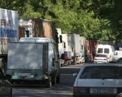 Из-за Януковича на 5 часов перекрыли международную магистраль