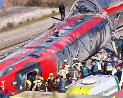 39 жертв в аварії на залізниці в Іспанії: експерти не виключають саботаж (відео)