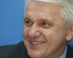 Литвин: из Табачника делают национального героя