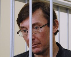 Тюремщики не спешат переводить Луценко в Лукьяновское СИЗО