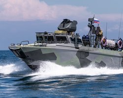 Дрон ГУР попал по десантному катеру "БК-16": как выглядит корабль и возможен ли ремонт (фото)