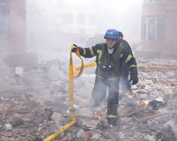 Более сотни ракет и десятки раненых: Зеленский о массированном обстреле ВС РФ (видео)