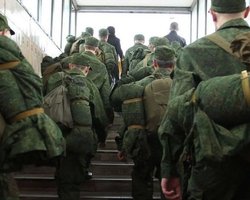 "Скребут по сусекам": командиры ВС РФ получили новый приказ после провального летнего наступления