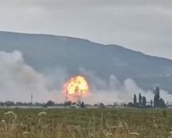 Взрывы на Старокрымском полигоне: оккупанты эвакуируют местное население (видео)