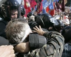 Из-за акций протеста львовским чернобыльцам угрожают отменой инвалидности