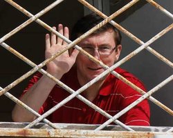 Луценко вернулся в Менскую колонию после обследования