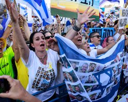 ХАМАС повернув Ізраїлю всіх живих заручників (відео)