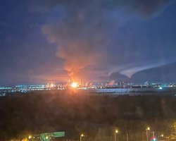В Калузькій області горить промислове підприємство: в яких ще регіонах РФ вибухало (фото)