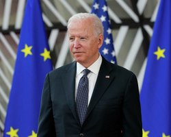 Байден готов рассмотреть 4 различных законопроекта, которые предложил Джонсон, — Кирби