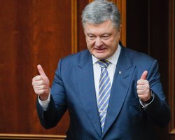 Партия Порошенко назвала время его прилета в Украину, чтобы "сэкономить бюджетные деньги"