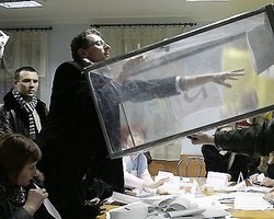 В Луганской области выявлено полтысячи испорченных бюллетеней