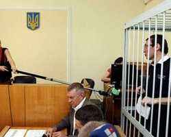 Луценко объявил о недоверии всем судьям