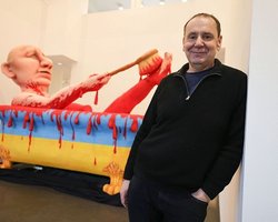 У РФ заочно засудили творця "Путіна в кривавій ванні": який термін дали скульптору Жаку Тіллі